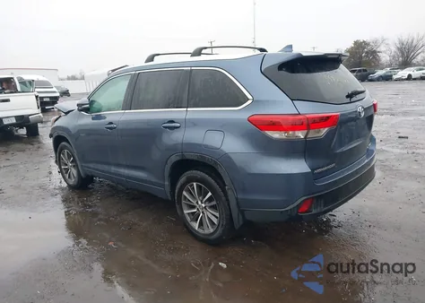 2018 Toyota Highlander Xle из США, поврежденный, VIN 5TDJZRFH7JS823714